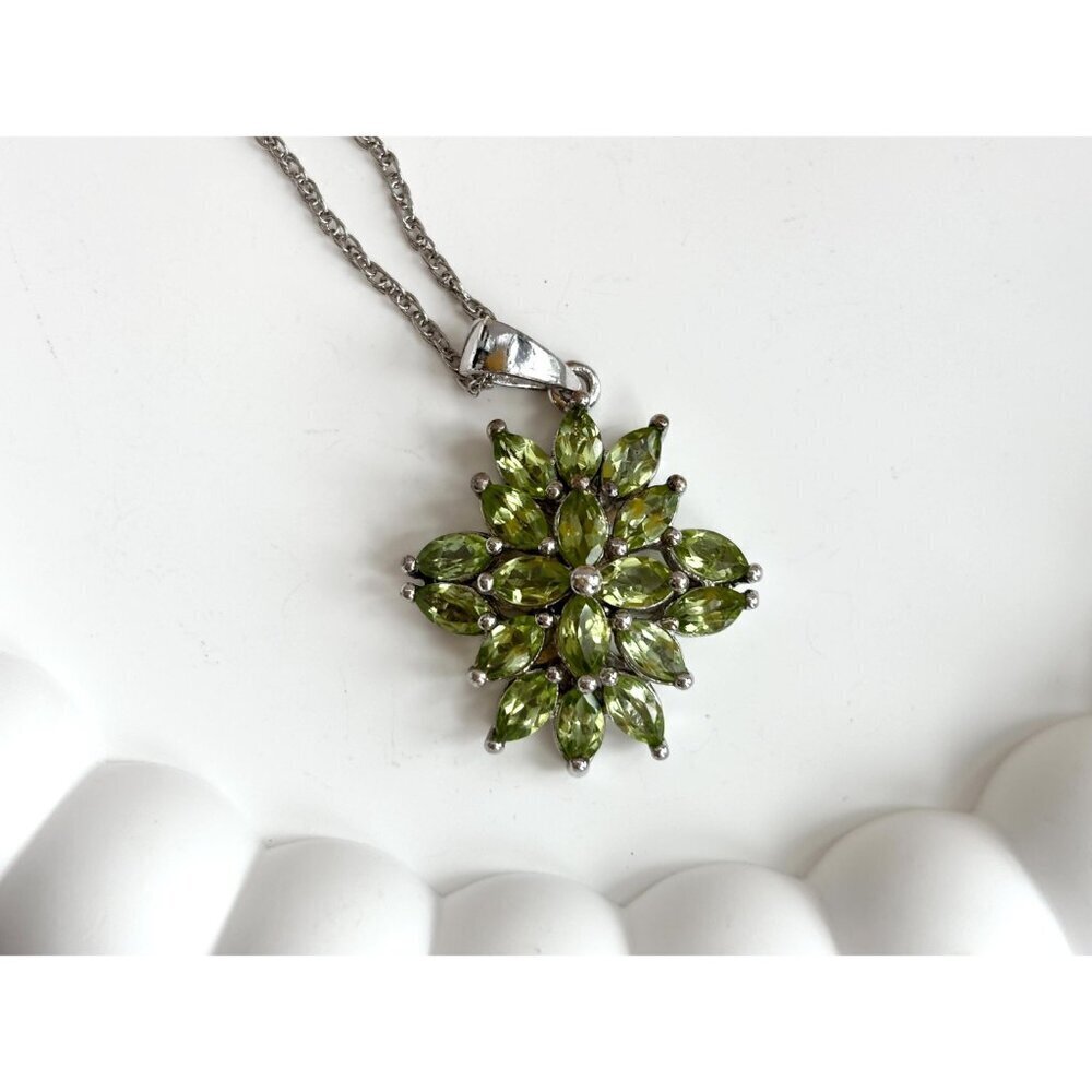 STAUER Peridot Gemstone Sterling Silver Vintage 925 Pendant Necklace - 18" - Picture 3 of 7
